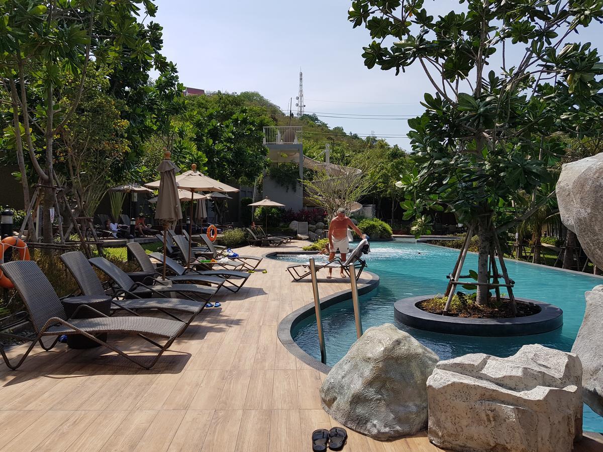 Unixx By Patsamon Apartment Pattaya Exterior photo